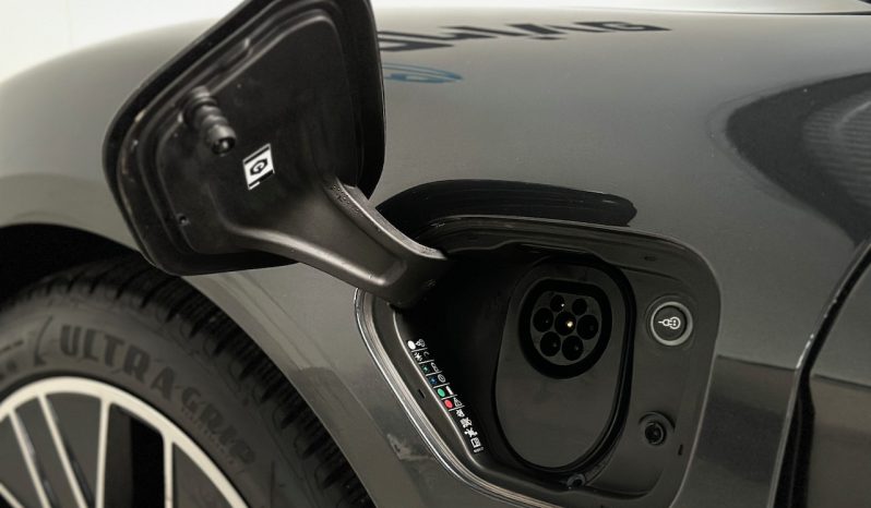 Porsche Taycan full