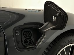 Porsche Taycan full