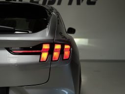 Ford Mustang Mach-E full