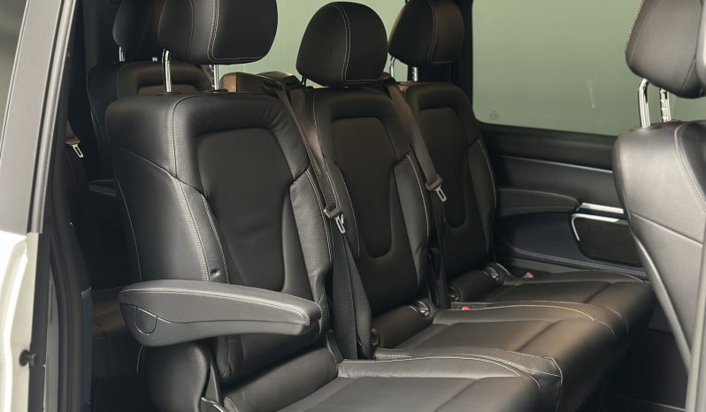 Mercedes EQV300 full