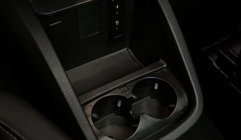 Mercedes EQV300 full