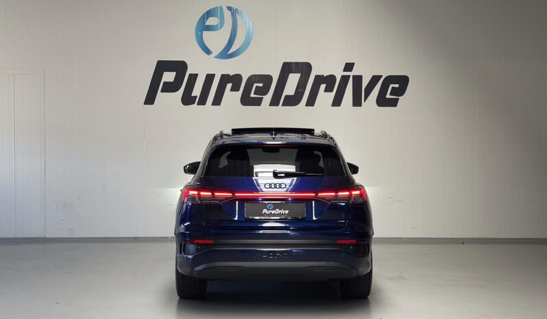 Audi Q4 full