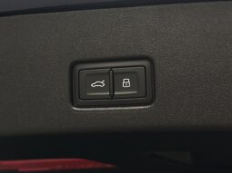 Audi Q4 full