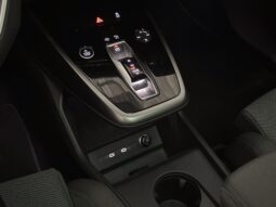 Audi Q4 full