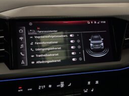 Audi Q4 full